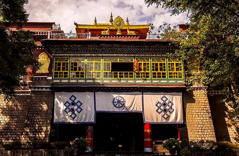 Norbulingka Institute Monastery 